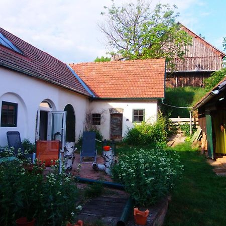 Gaestehaus Weinviertel - Niederoesterreich Siebenhirten Eksteriør bilde