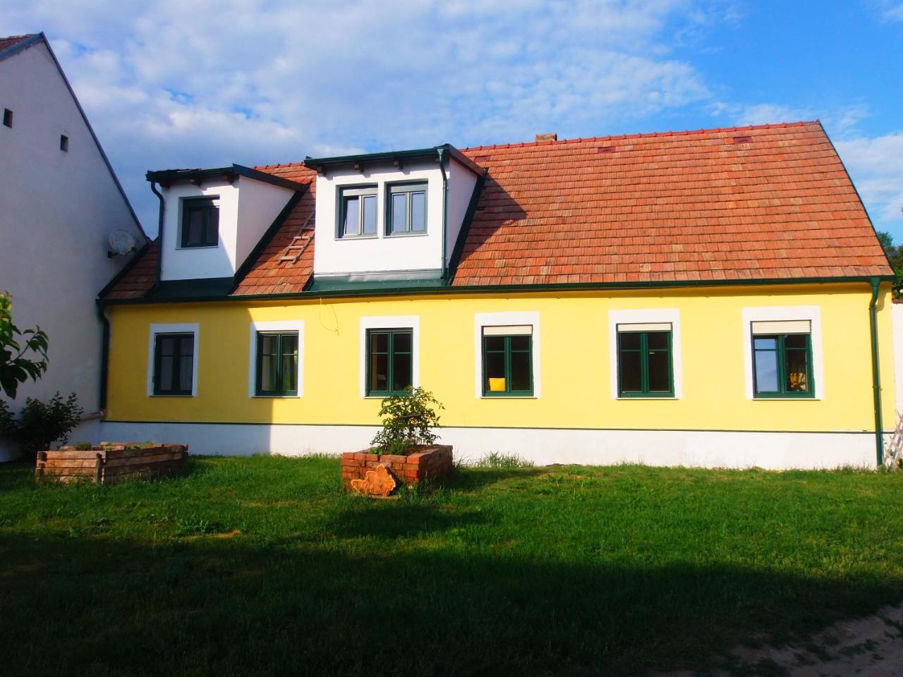 Gaestehaus Weinviertel - Niederoesterreich Siebenhirten Eksteriør bilde
